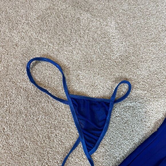 Romantic and Sexy Baby Doll Nightie. Just beautiful, Lacy with thong underwear. - Picture 3 of 6